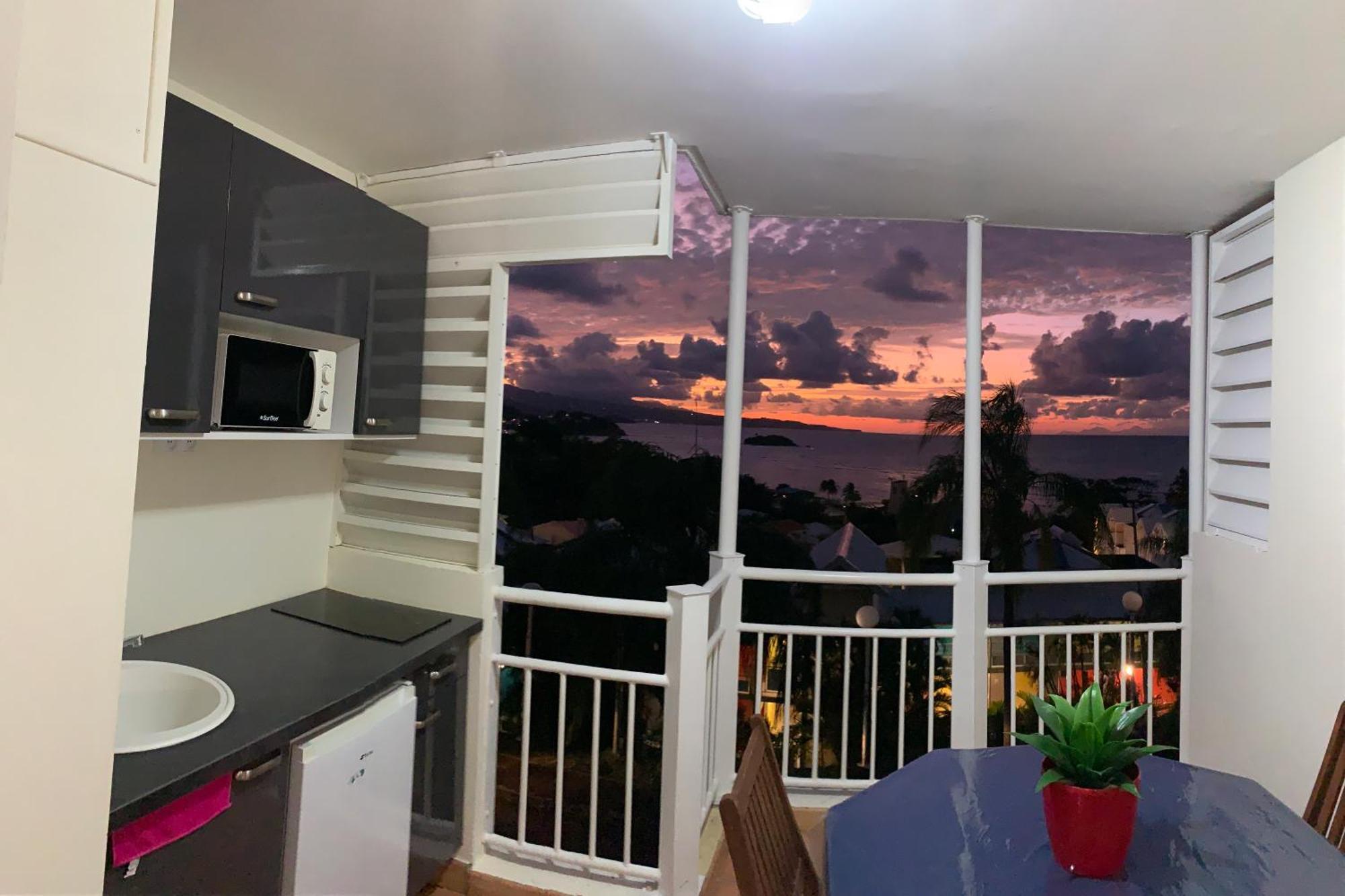 La Fraiche Rose Apartment ลา ทรินิเต ภายนอก รูปภาพ